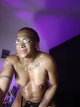 Chatroom XXX en direct de KarinRoss