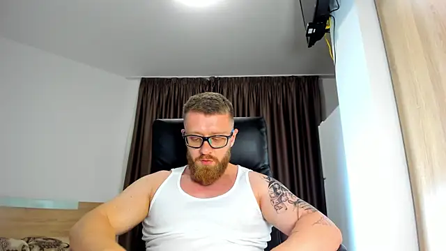 Findom_guy live XXX chat