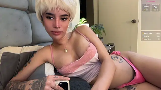 youngstunnagirl's Live Chat Room
