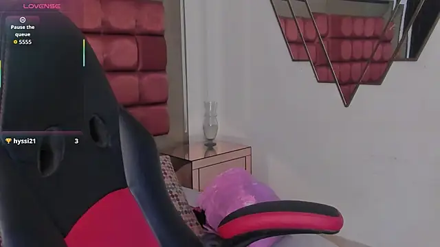FaloonRoussel Adlı Modelin Canlı XXX Sohbeti