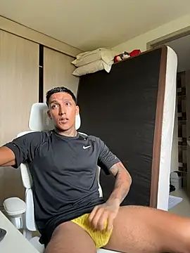 sendfer élő XXX-chatje