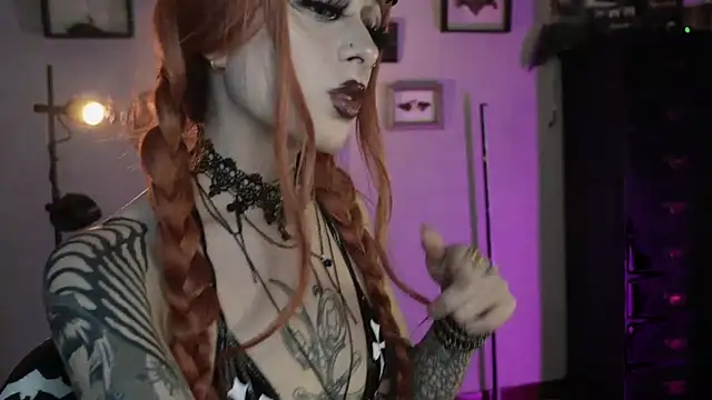 insania_9999_'s Live XXX Chat