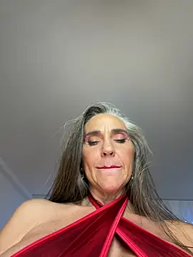 Alimela élő XXX-chatje
