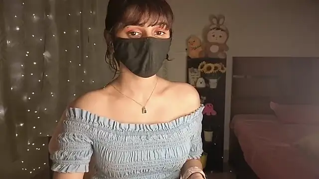 Chat XXX en directo de KavyaCurves