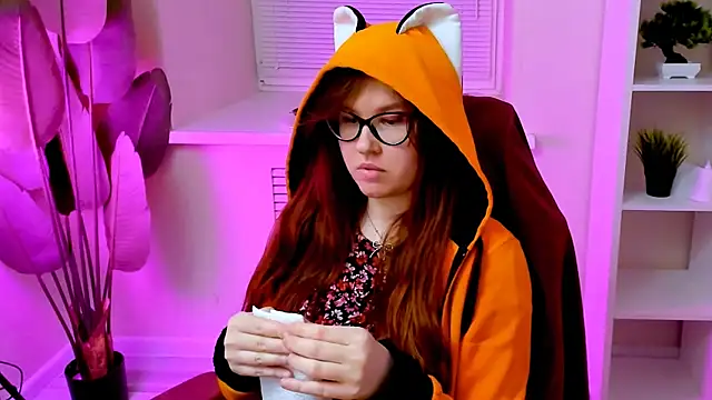 Онлайн чат XXX CarolGiggly