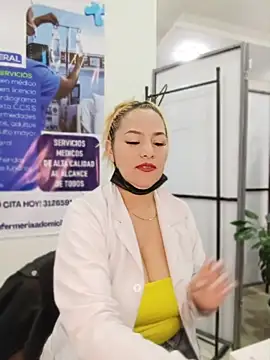 _Zoe_777 élő XXX-chatje