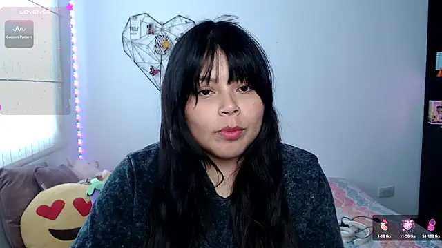 XXX chat uživo modela EllieMoonX