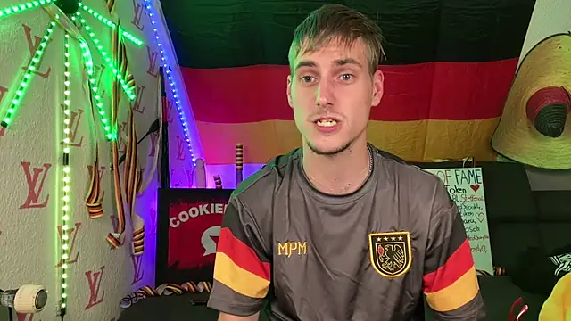 Cookieboy88's Live XXX Chat