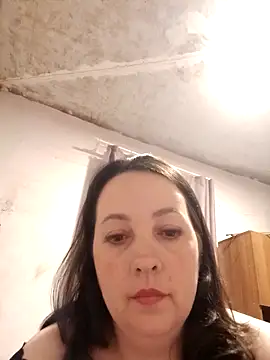 zupita0305 élő XXX-chatje