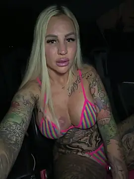 Chat XXX en directo de CoraDiamond