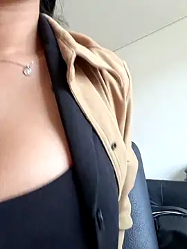 Luianna's Live XXX Chat