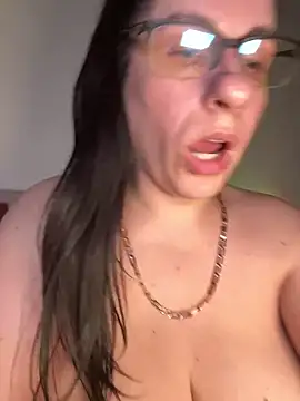 Evelinia XXX чат на живо