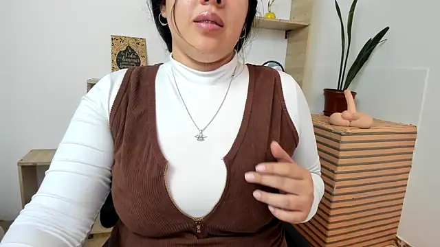 LinaBrowm Live XXX-Chat
