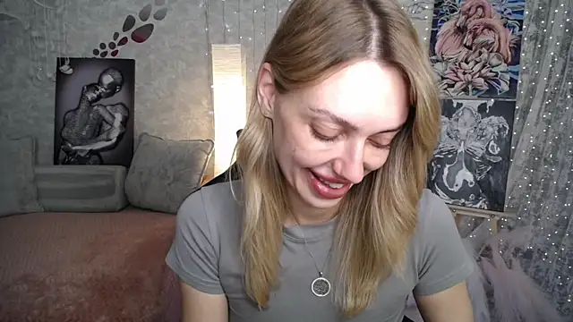 Chatroom XXX en direct de NickyAdamidi