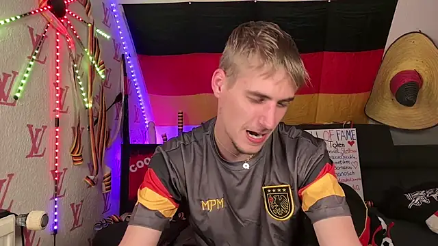 Cookieboy88 Live XXX-Chat