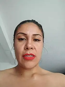 KittyHoleshot87 Chat XXX live