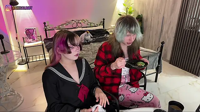 h3ntai_babyのライブXXXチャット