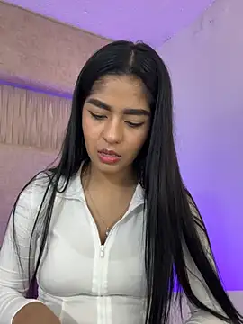 Chat XXX en directo de _kyraa_
