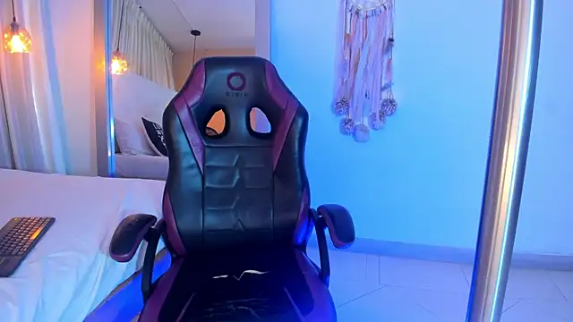 XXX chat uživo modela Briian__
