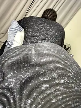 Chat XXX Live Hugemassivebootie