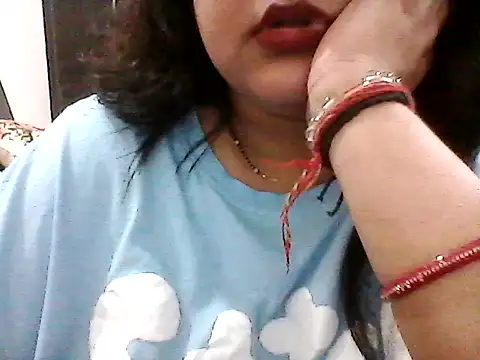 radhikkaa Chat XXX live