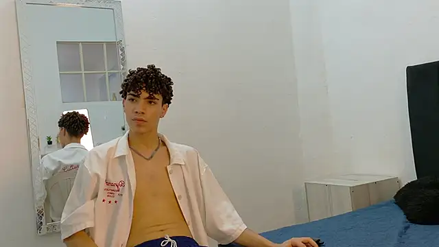 Monyel_Blake Chat XXX in diretta