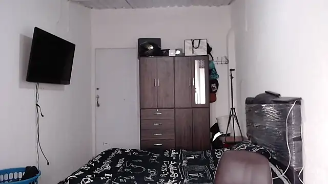 Chat XXX Live Dante_Alpha