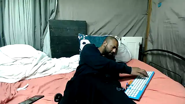 Chat +18 de Camodick ao vivo