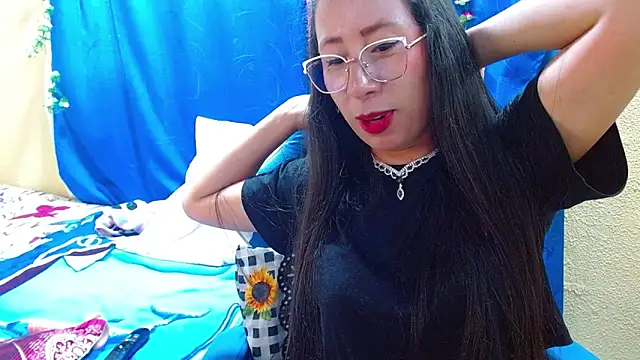 Chat XXX en directo de Gia_leinn