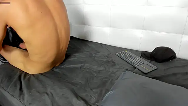 Chat XXX en directo de ahsly78Bryan