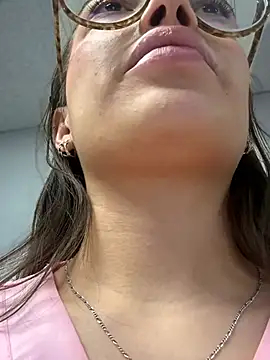 Sweet_Milaa1's Live XXX Chat