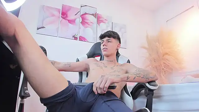 Tommy_valverde Live XXX-Chat