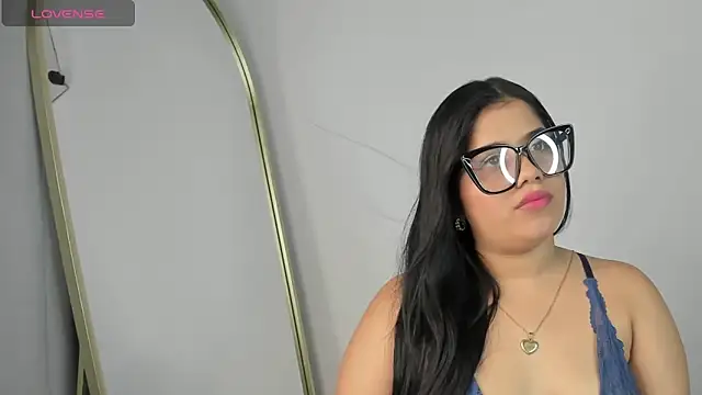 IVONE_ASHAR's Live XXX Chat