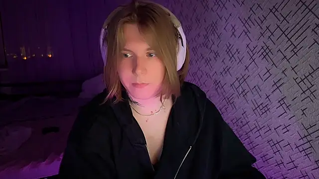 Hirtay Adlı Modelin Canlı XXX Sohbeti
