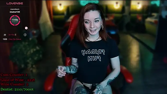 MaxPhoenixx élő XXX-chatje