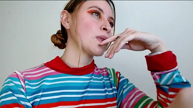 Juls_winter_'s Live XXX Chat