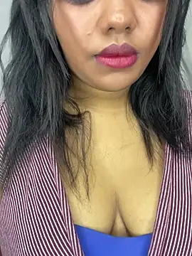 __Tamil_Hot_Chellakutty__'s Live XXX Chat
