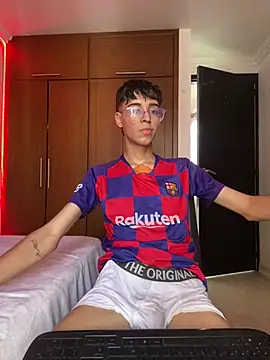Milo_Gunnar Live XXX-Chat
