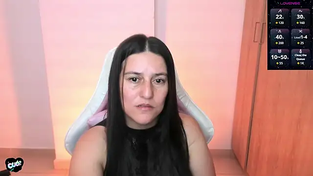Saskyaa's Live XXX Chat