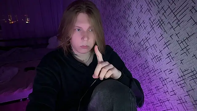 Hirtay live XXX chat