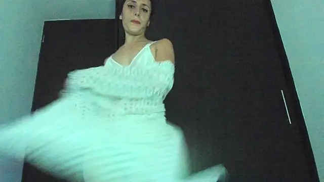Онлайн чат XXX izzy_cum