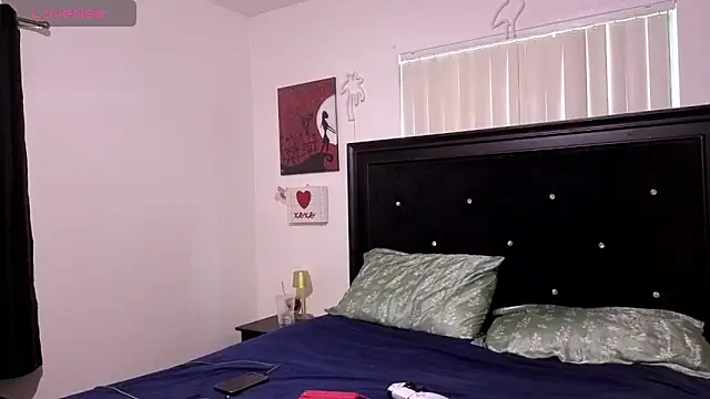 MrAndMrsCrook's Live XXX Chat