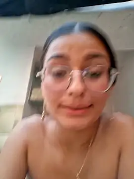 Ary-18's Live XXX Chat