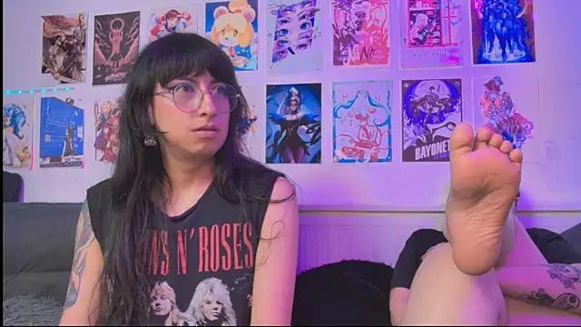snowblack_ Live XXX Chat