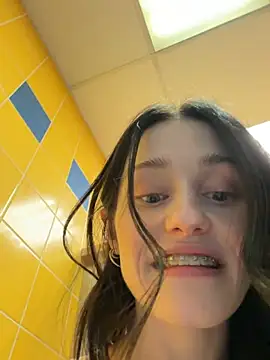 צ'אט XXX בשידור חי של Mia_Mia_M