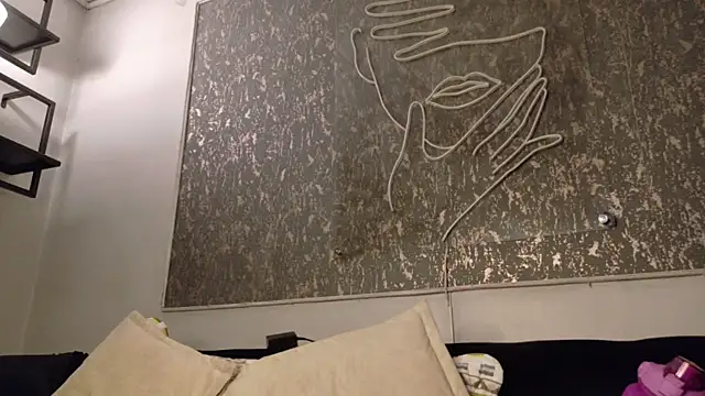 Saraa_love_ Adlı Modelin Canlı XXX Sohbeti