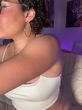 Lauyako_974's Live XXX Chat