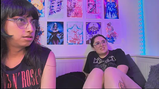 snowblack_'s Live XXX Chat
