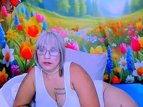 indianroxy Chat XXX live