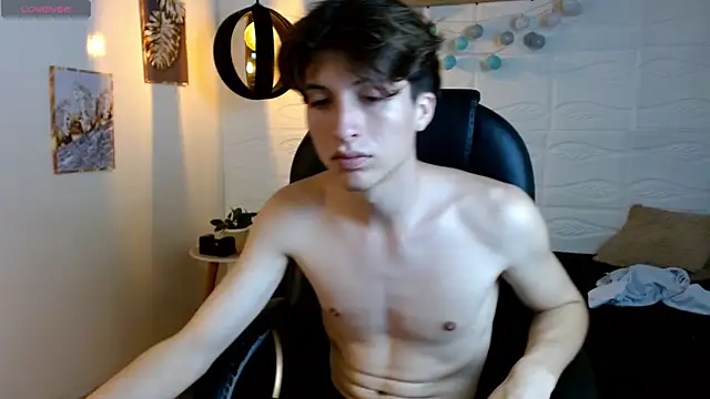 צ'אט XXX בשידור חי של Marcoviolet